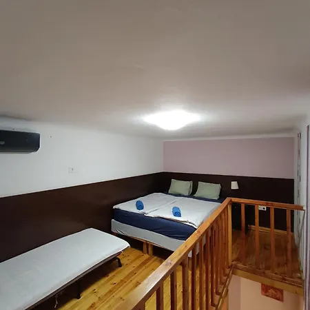 Liechtenstein Apartman *