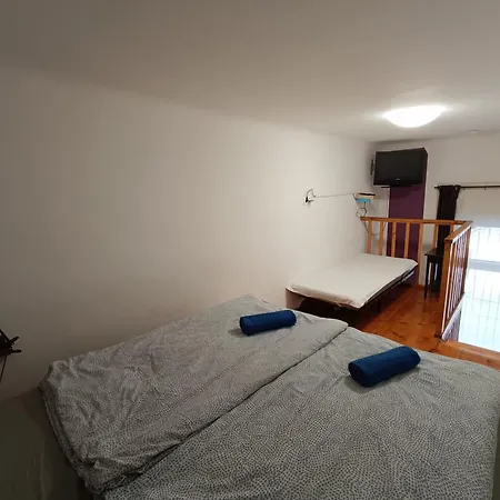 Liechtenstein Apartman *